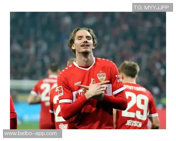 德天空报道拜仁追逐费耶诺德19岁右后卫吉瓦罗雷德英超多队同样关注